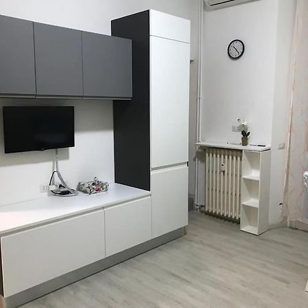 Appartamento In Zona Bocconi Milano Ngoại thất bức ảnh