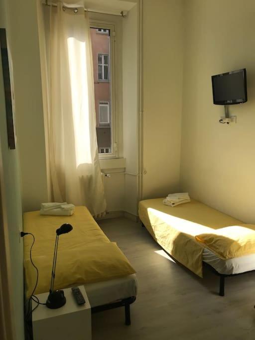 Appartamento In Zona Bocconi Milano Ngoại thất bức ảnh