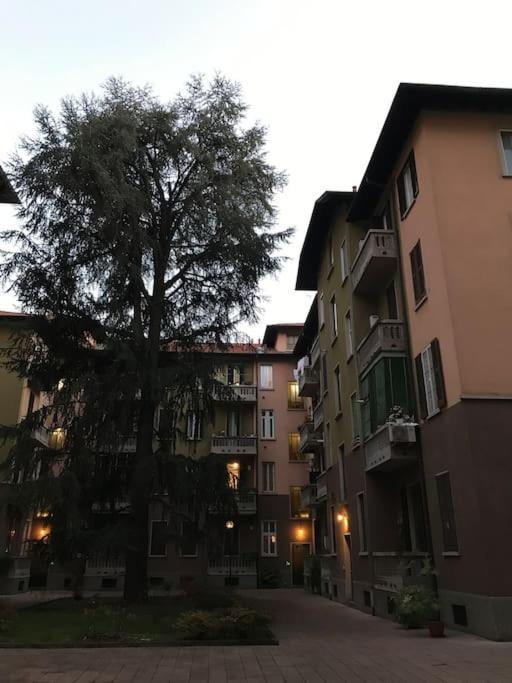 Appartamento In Zona Bocconi Milano Ngoại thất bức ảnh