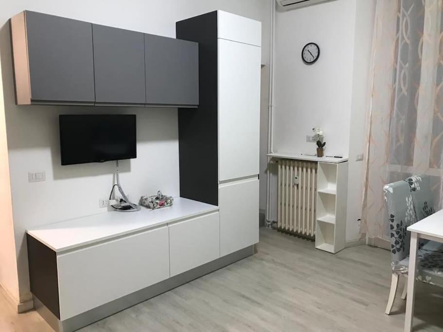 Appartamento In Zona Bocconi Milano Ngoại thất bức ảnh
